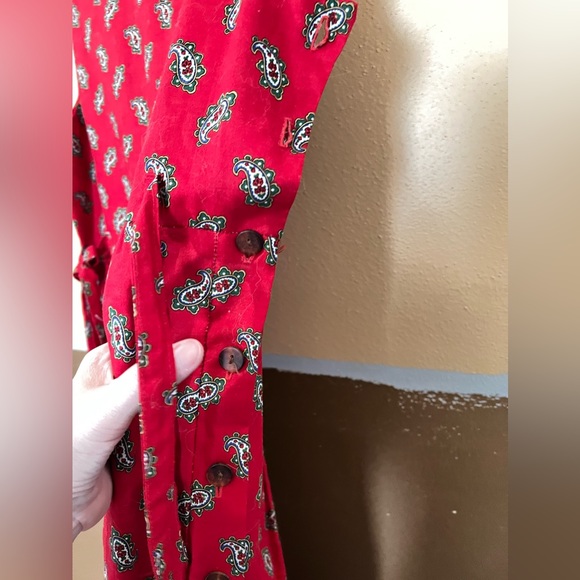 Vera Bradley jumper and jacket set. Red paisley quilted jacket with border trim. - Picture 8 of 15